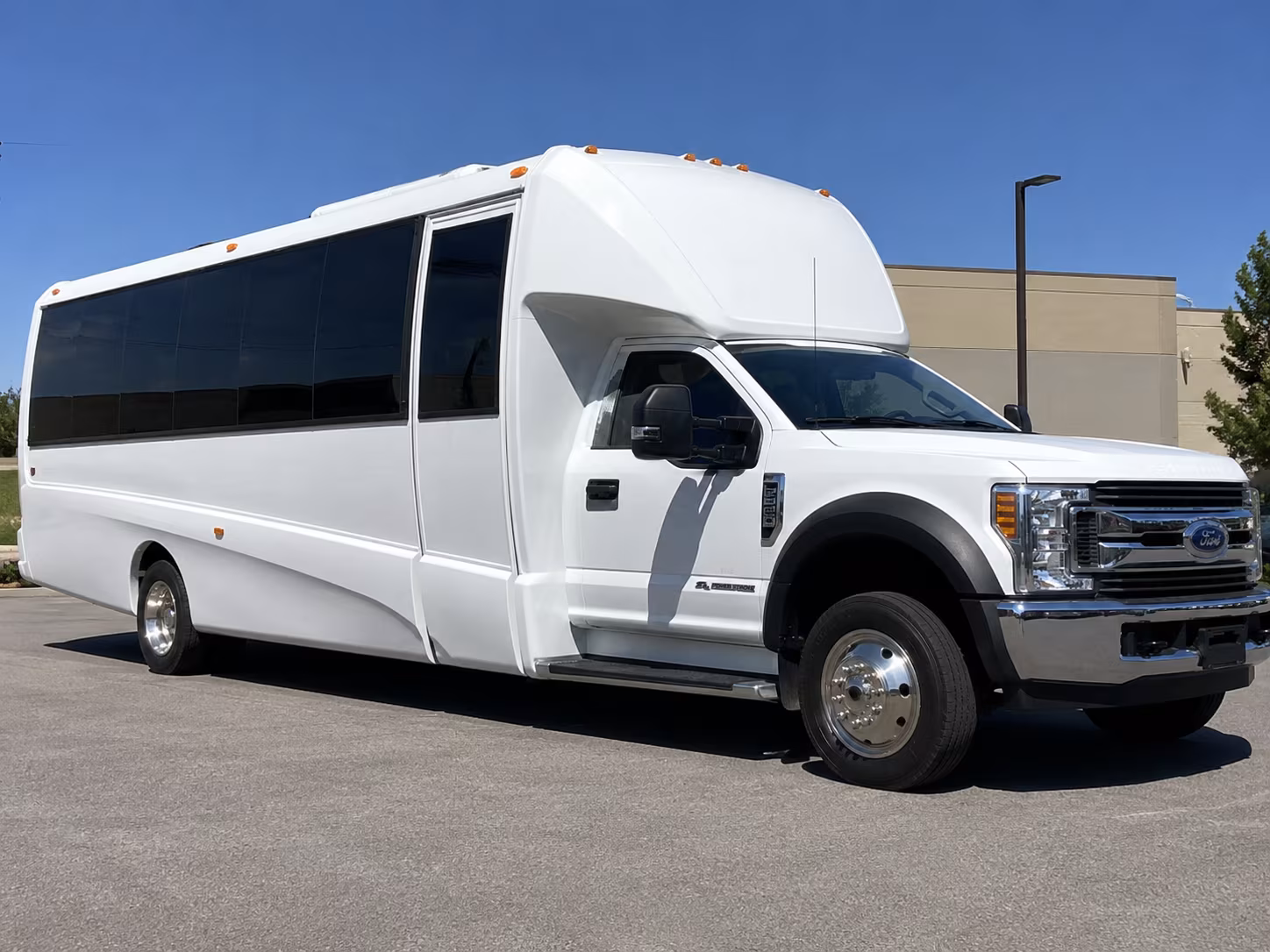 explore seneca park zoo and letchworth state park with a field trip bus