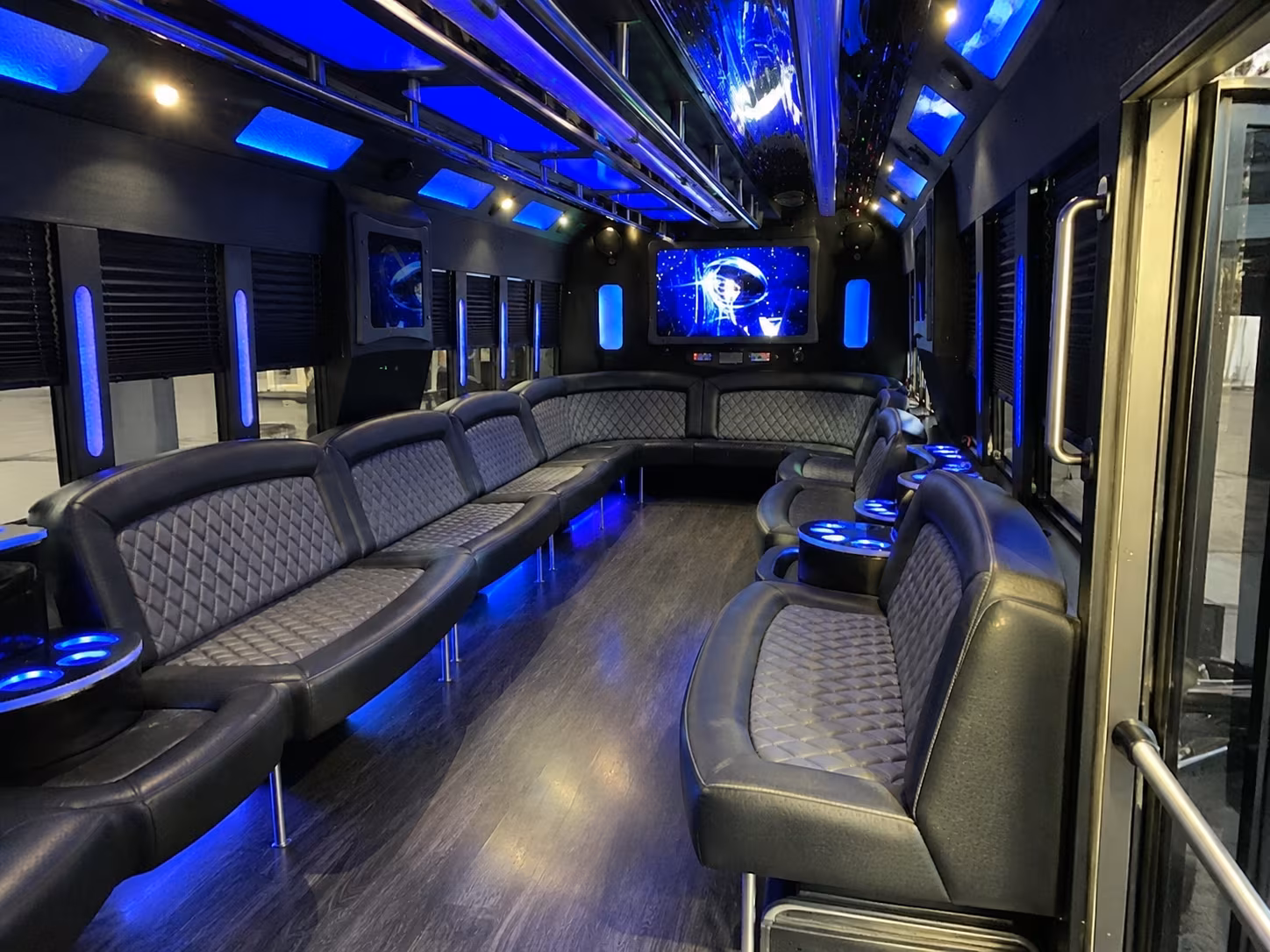 rochester 28 passenger party bus interior