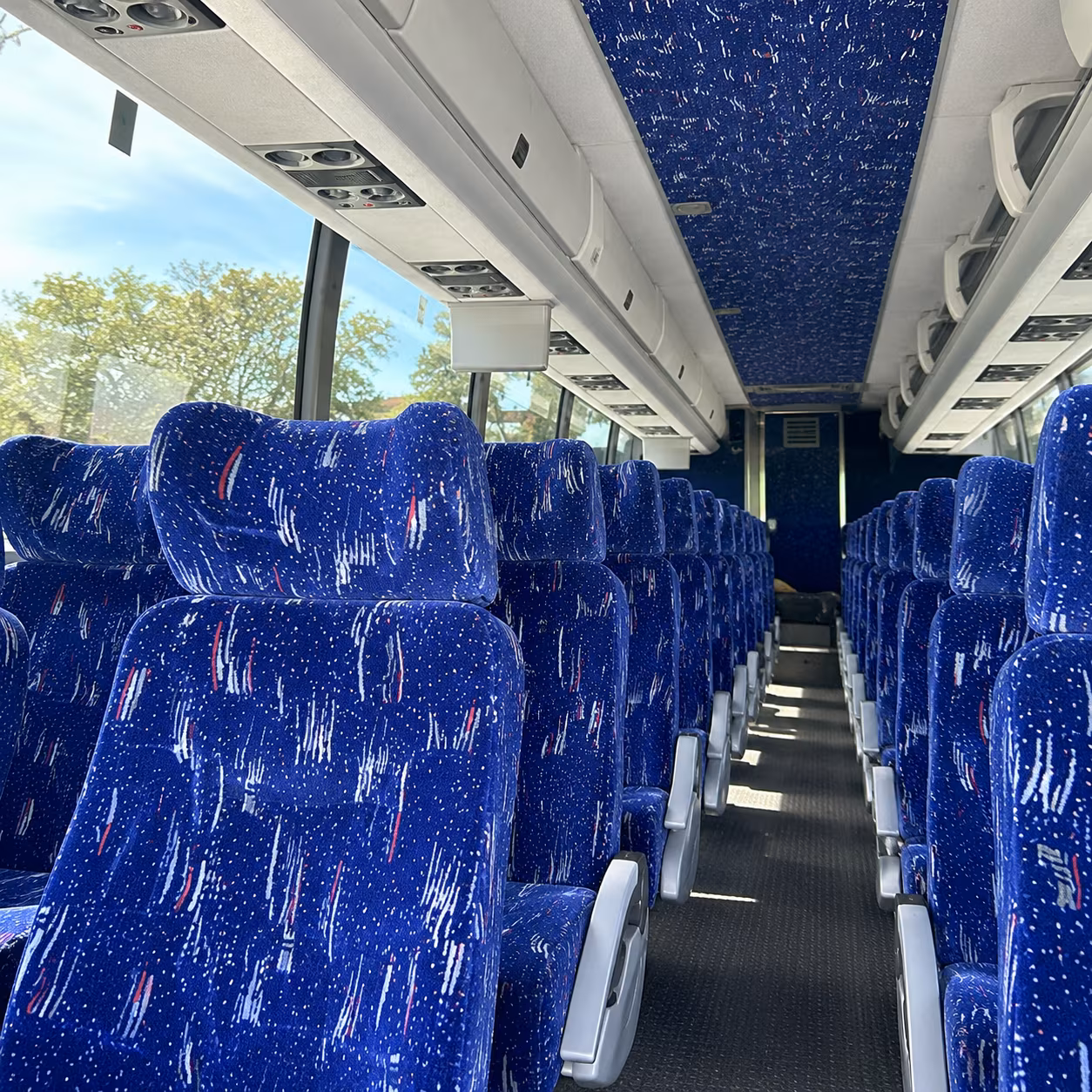 rochester charter bus rentals for long distance trips to new york city